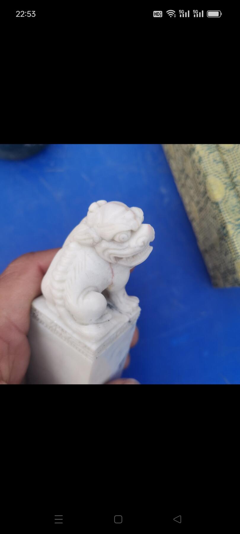 老寿山石印章一对，带石狮钮，造型古朴，适合收藏或摆，具体见图。整体成色还可以，有正常年代感，细节见图。