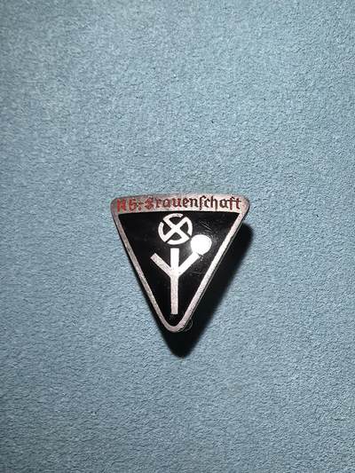 盛世勋华——号角文化勋章邮票专场拍卖第295期 - 德国（1939）NS妇女协会会员证章 极为少见 带厂标