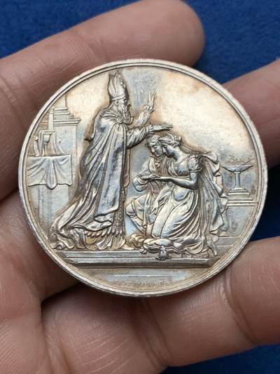 《竞宝斋》第451场 周日，周一，周二  3场连拍 （全场包邮，欢迎送拍） - 法国婚姻爱情信物银章，31.42g，41.2mm，油灯边铭