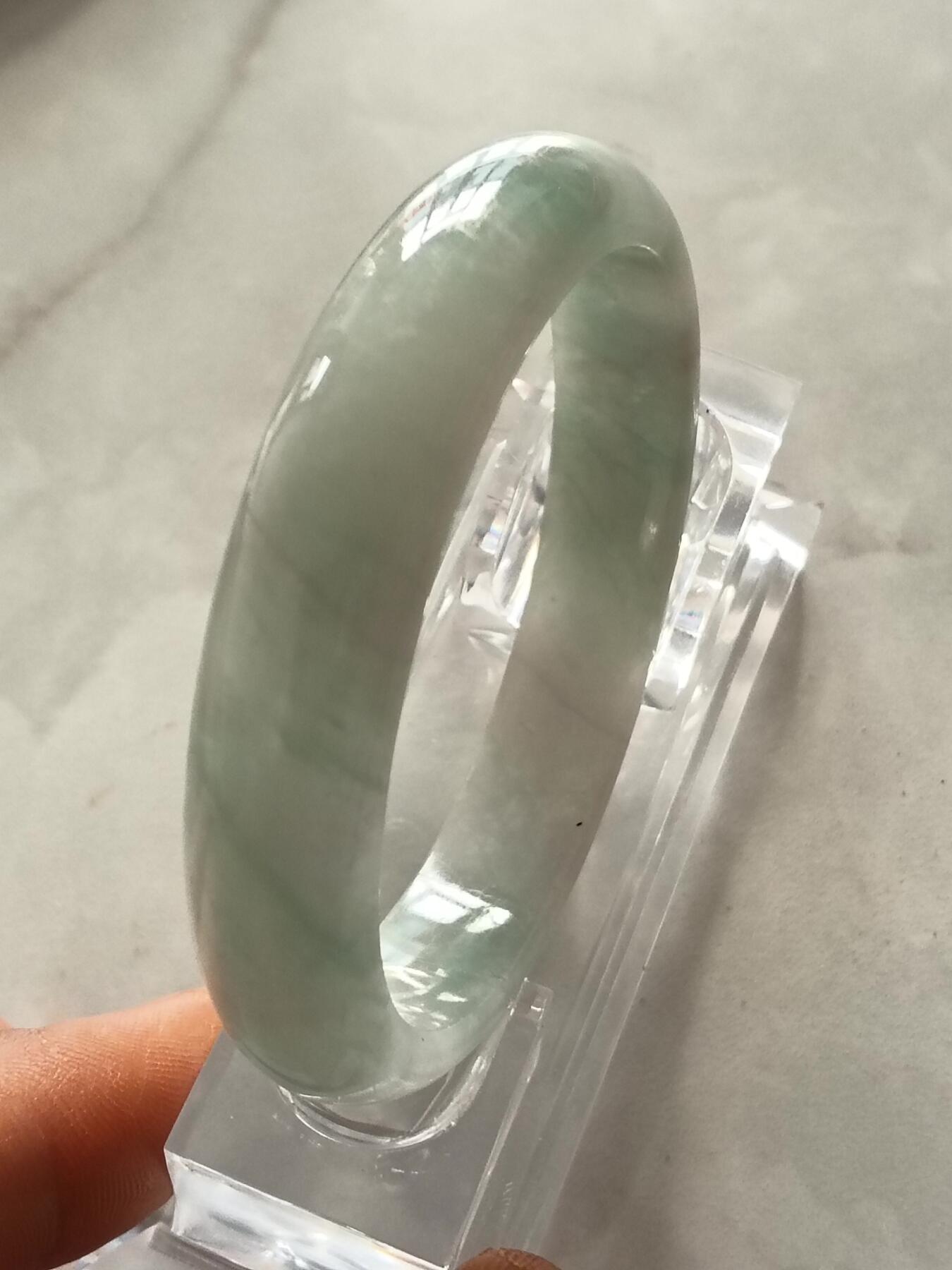 天然翡翠手镯  圈口56mm