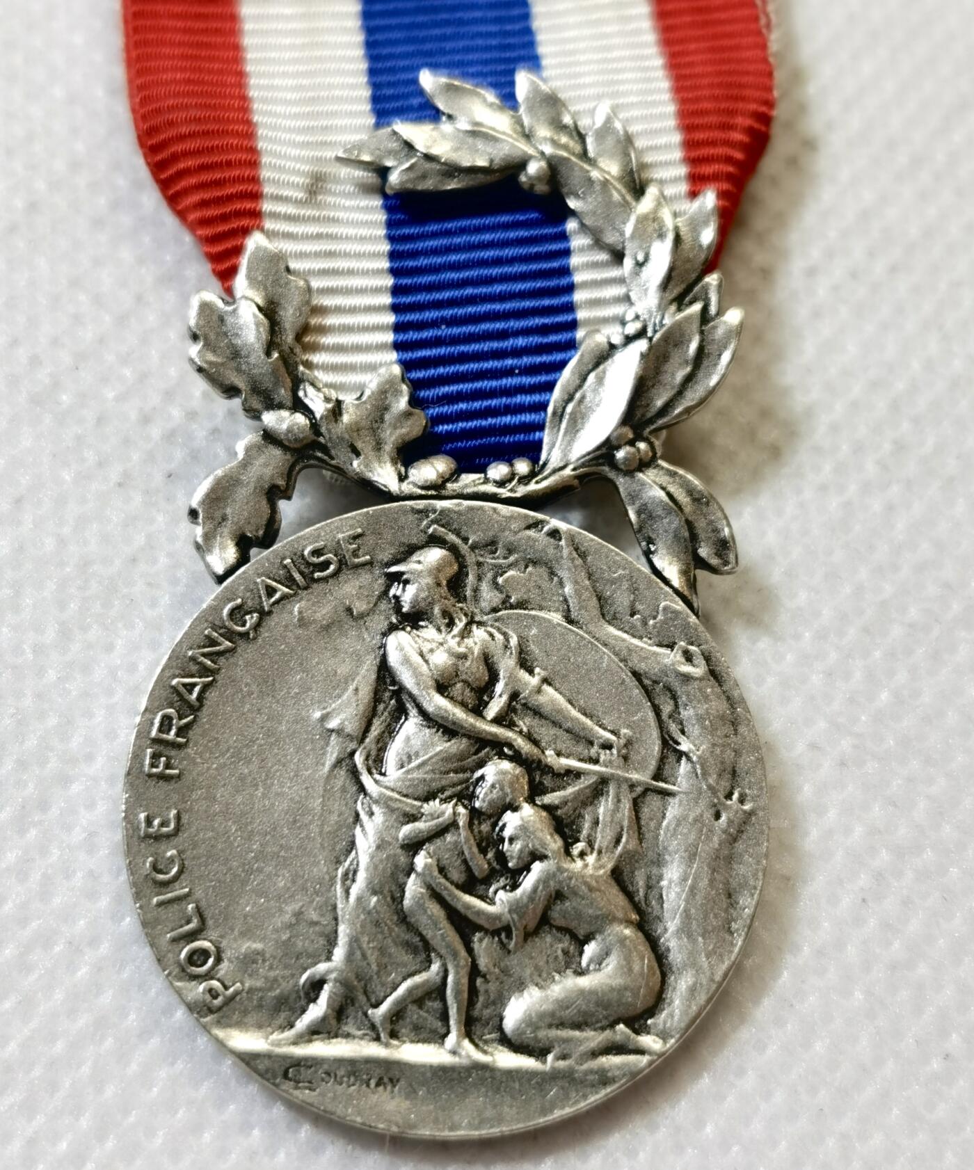 甄臻铺-世界币章拍卖（第45期）精品场拍品征集中，送拍享返佣金等优惠多多