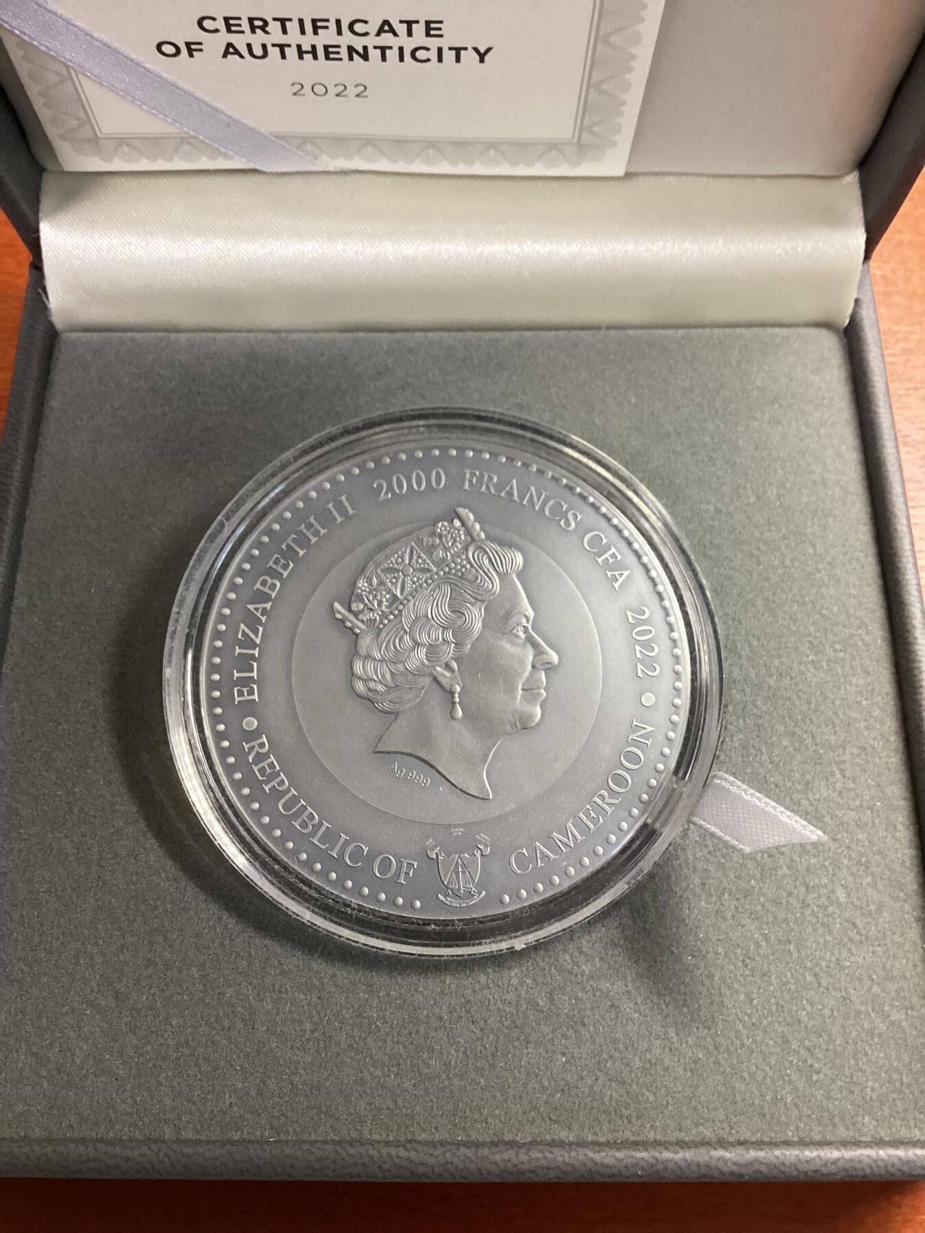 长老汇蛇年精选第八十七场拍卖 2022喀麦隆月亮女神2盎司仿古银币，数码打印技术，高浮雕，直径55MM，999银，500枚，盒证全