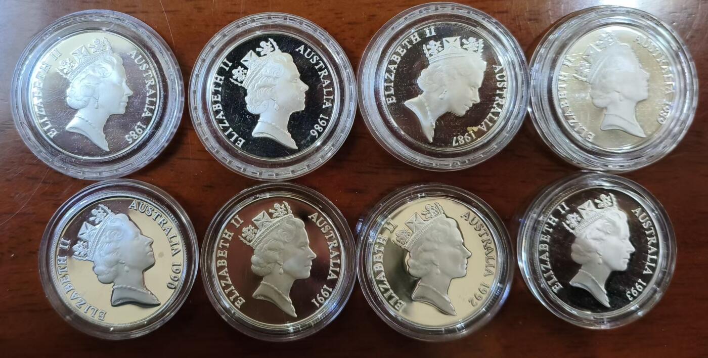 ❤️【币观天下】❤️ 第336期钱币拍卖- 2025.12.26周五晚上6点半场-长期征集拍品 澳大利亚1985--1993州币8枚套 澳大利亚是比较早发行州币的郭嘉之一，这是第一套以各州的州徽为图案 原盒证 含纯银148克
