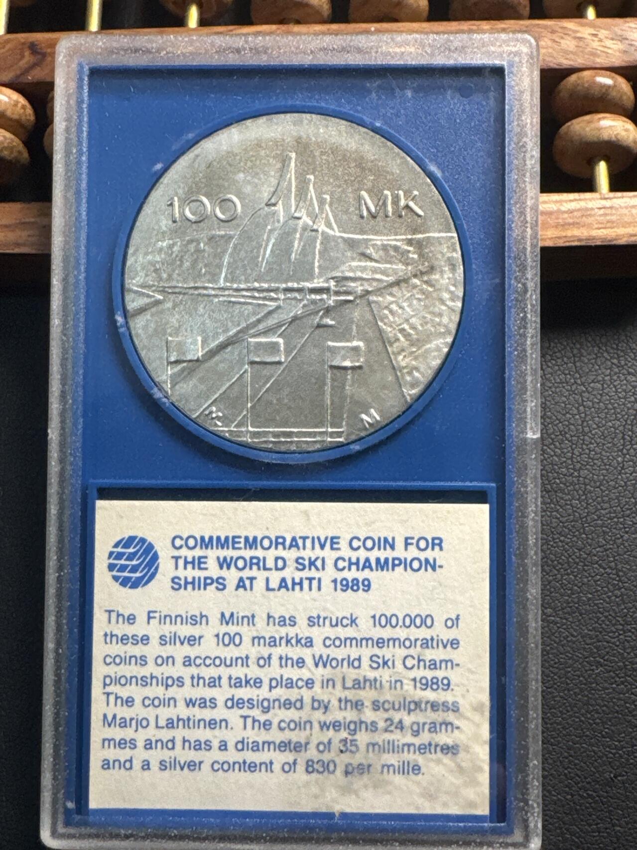 ❤️【币观天下】❤️ 第336期钱币拍卖- 2025.12.26周五晚上6点半场-长期征集拍品 稀少 芬兰早期原包装带证书1989年北欧滑雪世界锦标赛纪念银币24克