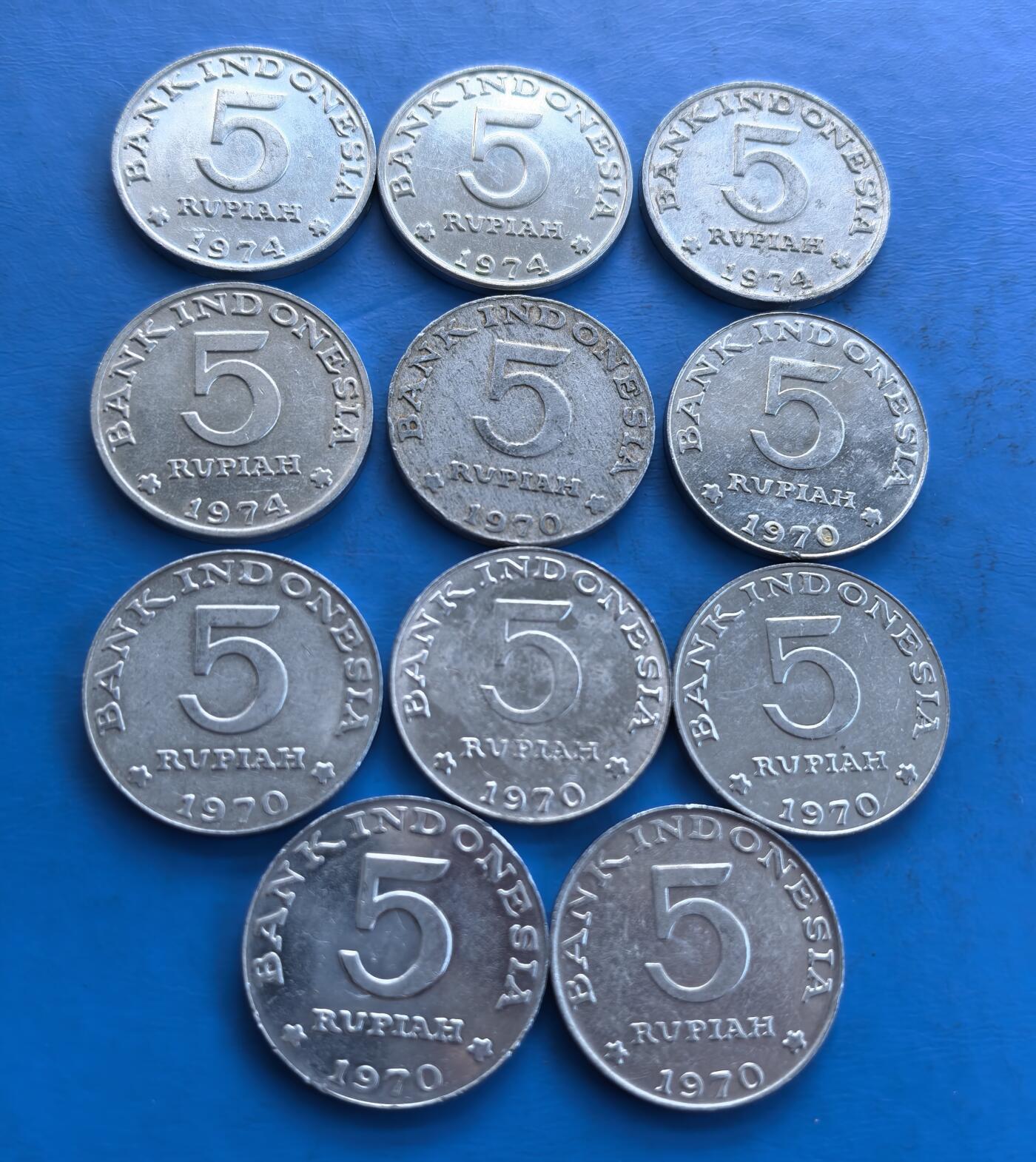 外国优质老铜币高银银币，周六九点倒数截拍，满百包邮，持续收拍 印度尼西亚5卢布11枚含纪念币