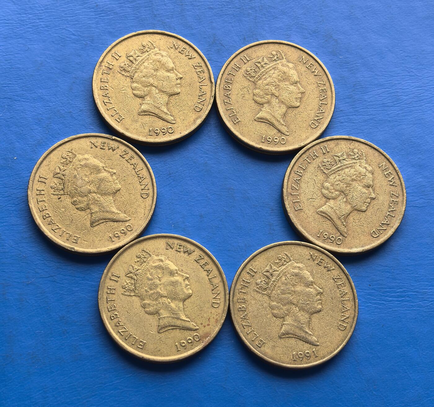 外国优质老铜币高银银币，周六九点倒数截拍，满百包邮，持续收拍