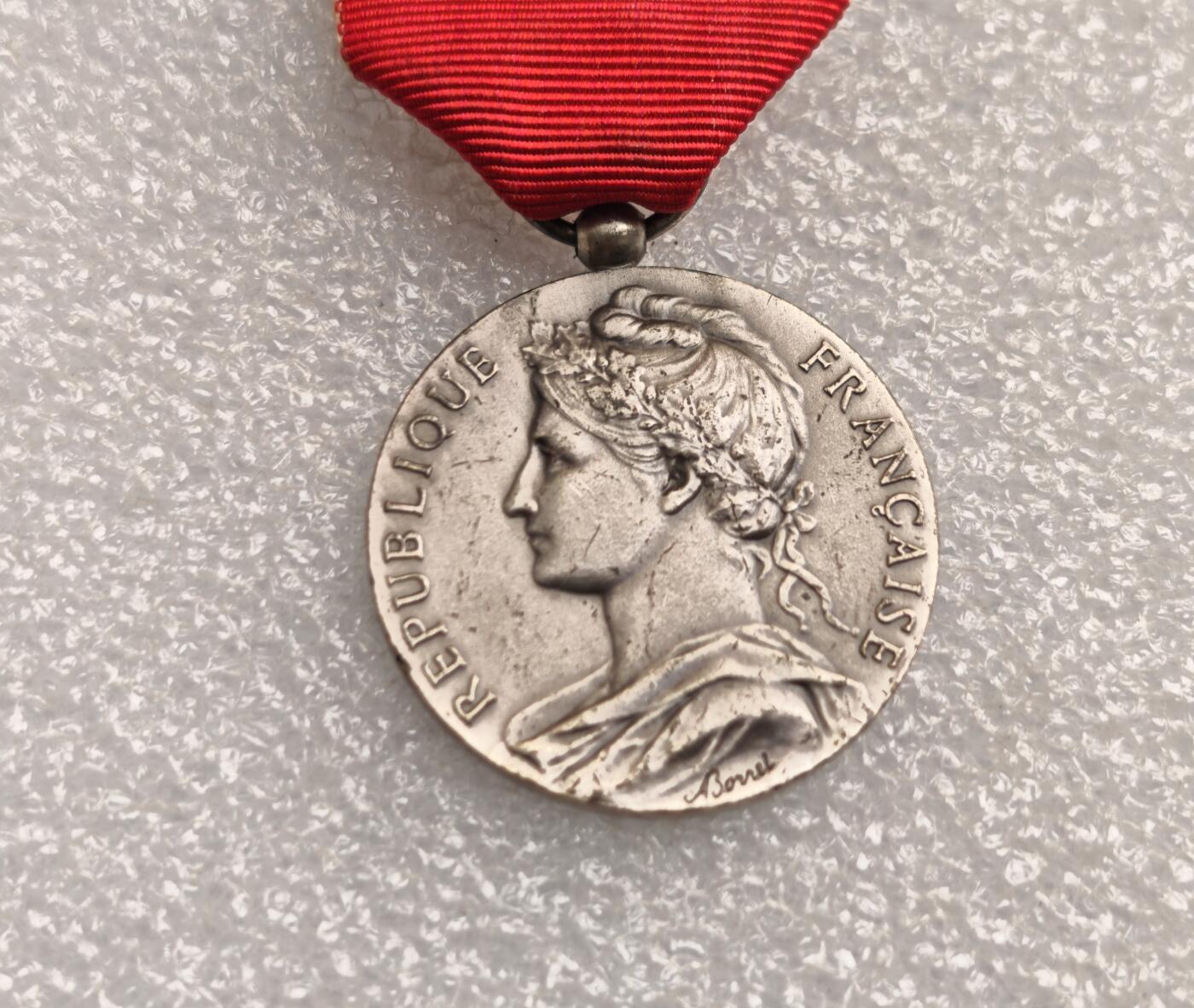 瓶子🏺第222期拍卖会  法国劳动银奖章 丰饶角银标 11.25克