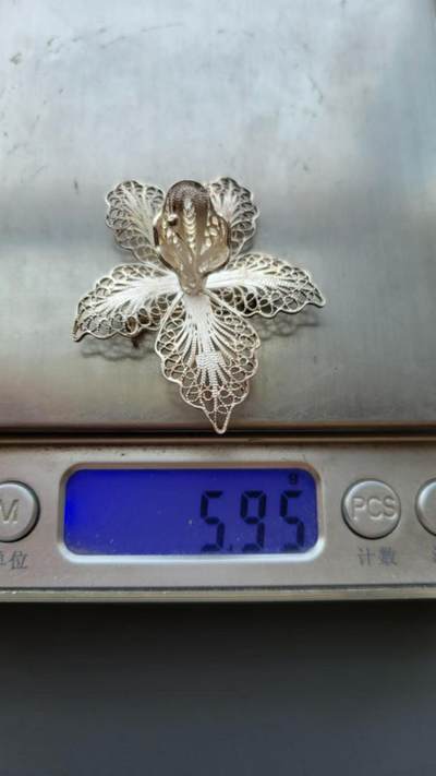 嘉宝良覃世界勋赏第20期拍卖 意大利银制花卉胸针