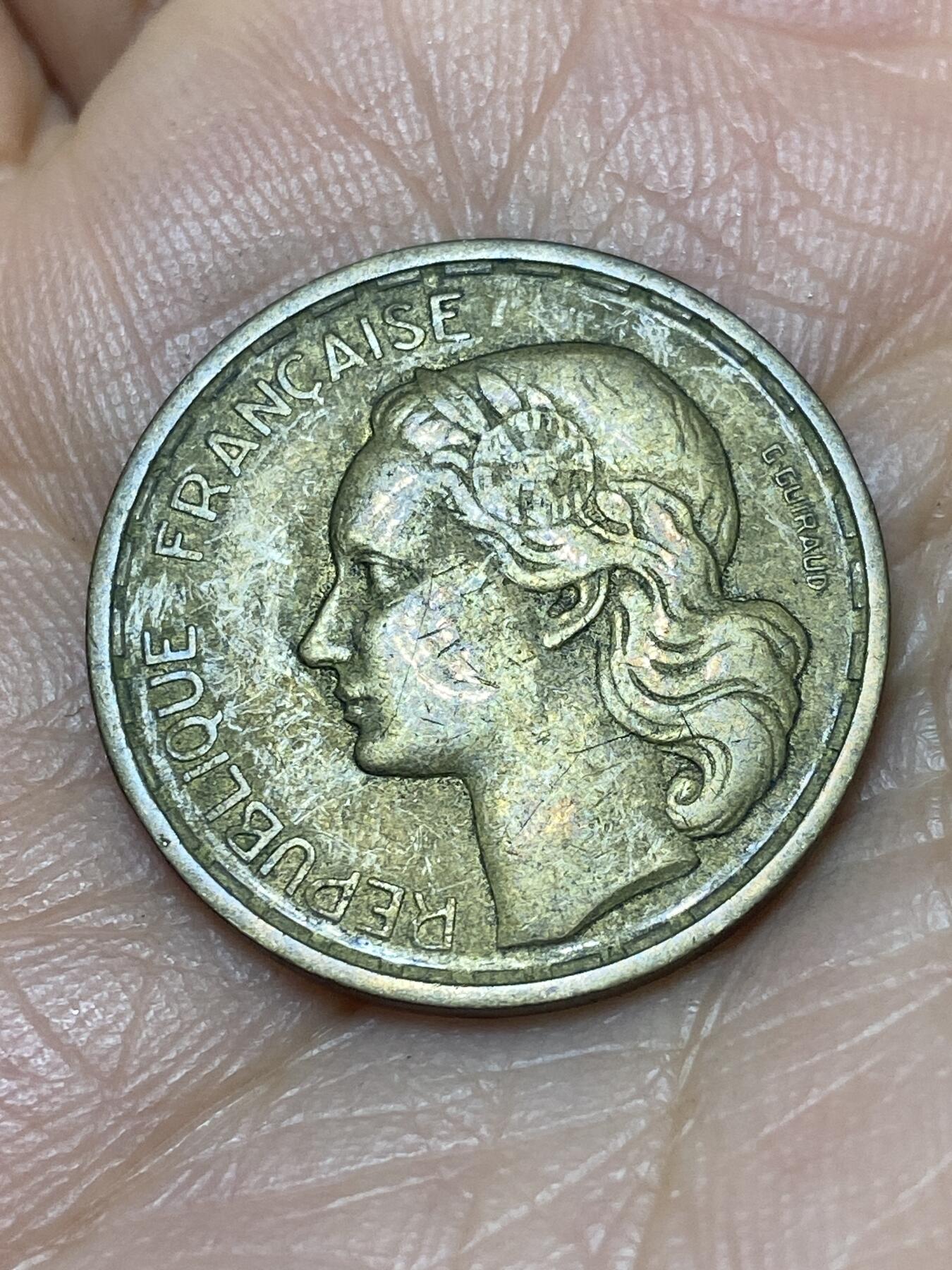 2025年第一百四十场(总第一百六十六场）外国好品散币场(免佣金) 法兰西第四共和国1950年20法郎(头像后单排字首发年，4羽版)