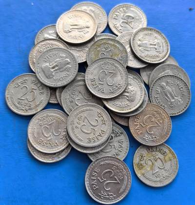 外国优质老铜币高银银币，周六九点倒数截拍，满百包邮，持续收拍 - 印度70年代往后25派沙33个