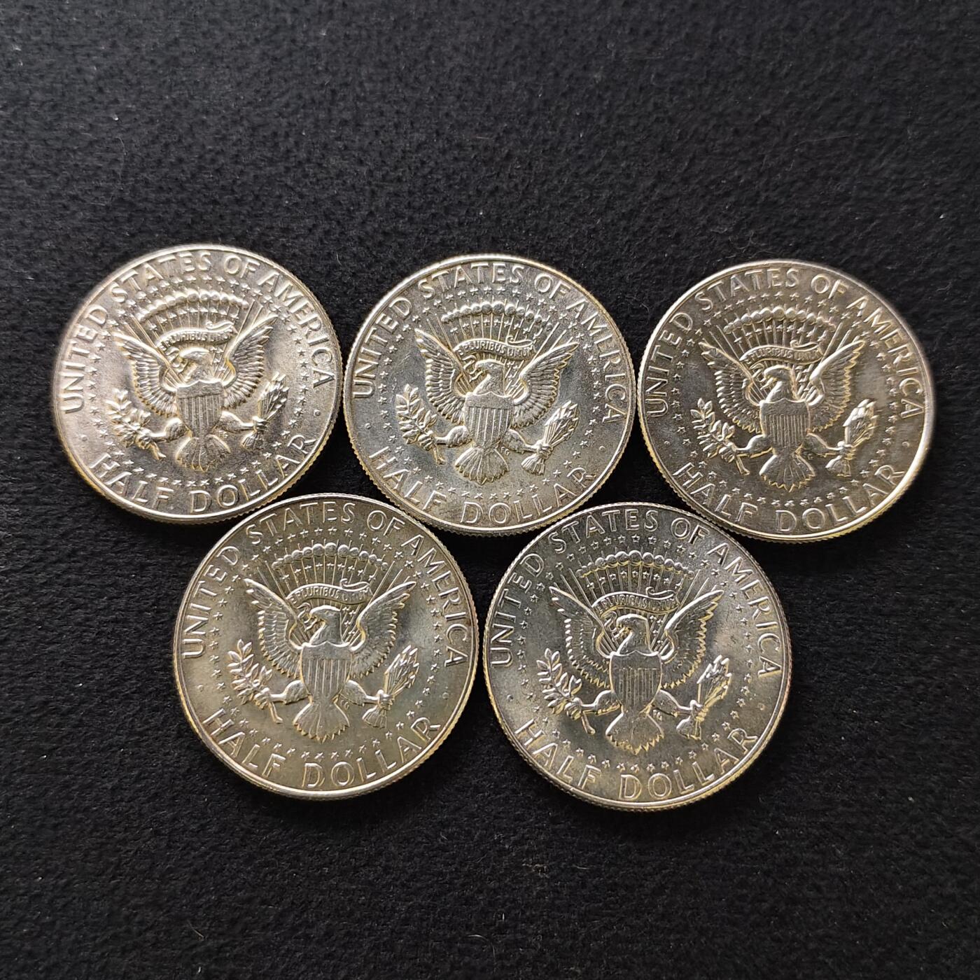 【全场包邮】纯粹捡漏拍489场（免费代拍第26场） 美国1966-1969年不同年份肯尼迪半元（30.6毫米11.5克）银币5枚一组
