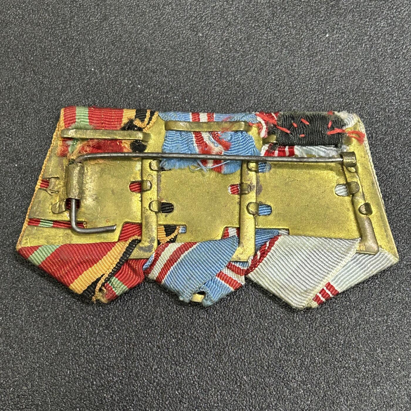 西秦中古拍卖第七十期 苏联早期三连铜挂板 带奖章绶带