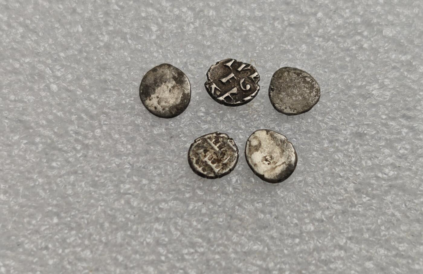 瓶子🏺第222期拍卖会  伊斯兰国家打制银币  5枚不同版