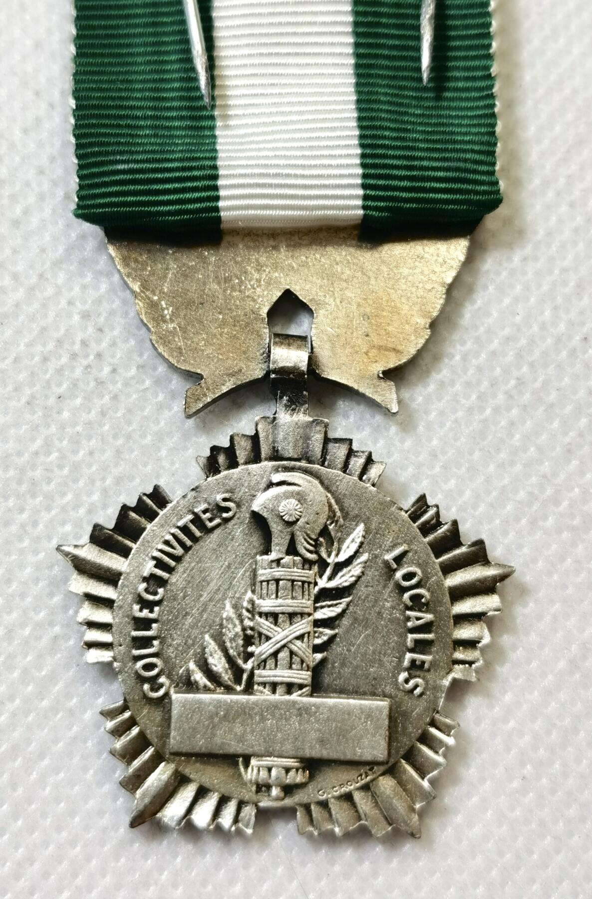 甄臻铺-世界币章拍卖（第45期）精品场拍品征集中，送拍享返佣金等优惠多多 法国银级地方荣誉奖章 高卢雄鸡 重21.3克 800银