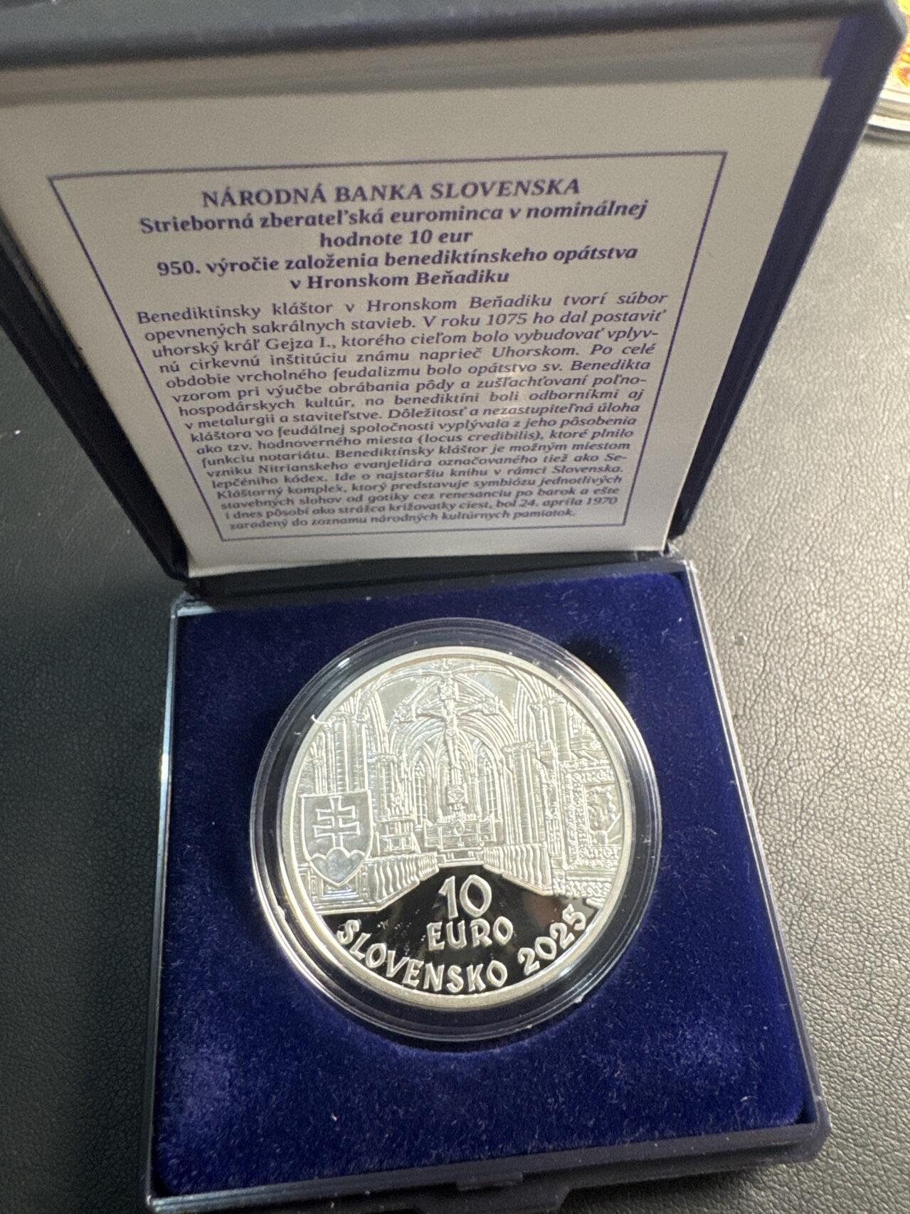 ❤️【币观天下】❤️ 第336期钱币拍卖- 2025.12.26周五晚上6点半场-长期征集拍品 斯洛伐克2025年本笃会修道院成立950周年精制纪念银币