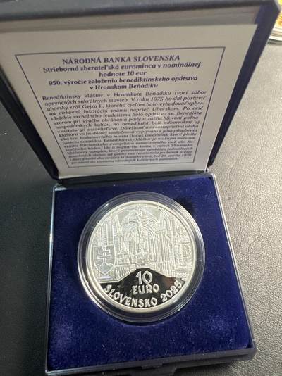 ❤️【币观天下】❤️ 第336期钱币拍卖- 2025.12.26周五晚上6点半场-长期征集拍品 - 斯洛伐克2025年本笃会修道院成立950周年精制纪念银币