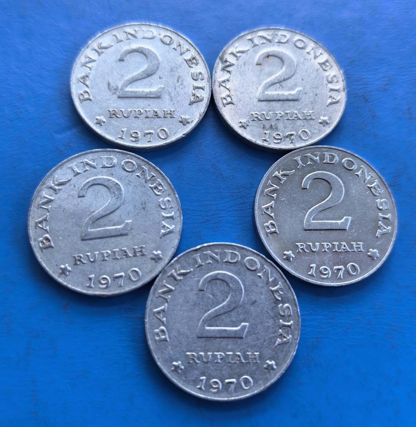 外国优质老铜币高银银币，周六九点倒数截拍，满百包邮，持续收拍 印度尼西亚1970年2卢布5枚