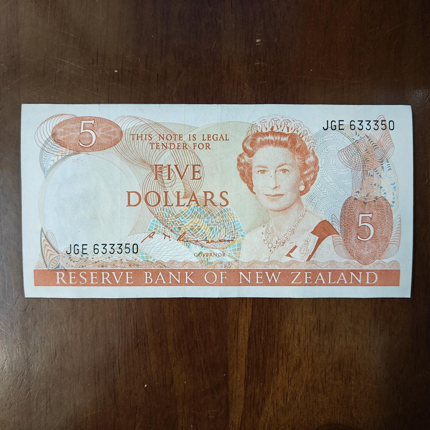 新西兰5圆 1981(1989)年英女王 纸币保真流通品原票原图片