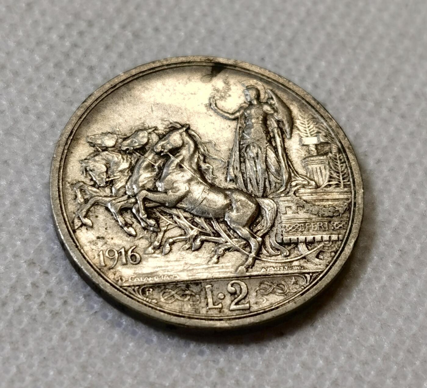 甄臻铺-世界币章拍卖（第45期）精品场拍品征集中，送拍享返佣金等优惠多多