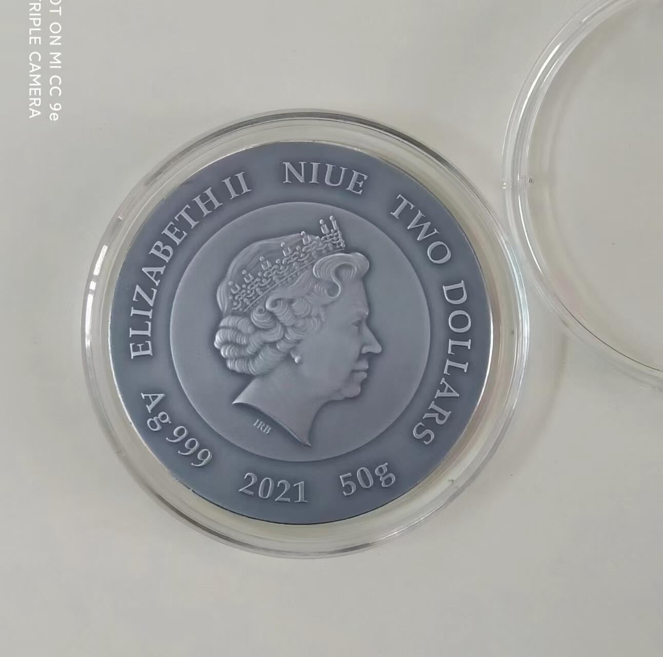 ❤️【币观天下】❤️ 第336期钱币拍卖- 2025.12.26周五晚上6点半场-长期征集拍品 纽埃2021，“(0,1 二进制)加密数字货币采矿” , 50克加大(直径达50mm)、高浮雕、仿古、镀金银币. 盒证全. 新颖创新银币.国外原售价310+美元