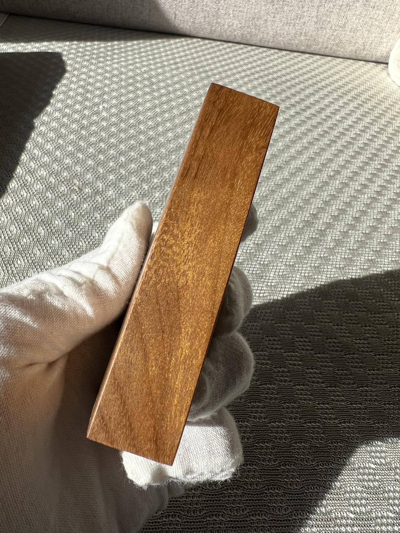 零元拍：B03金丝楠牌子，香喷喷的小金砖，金光闪闪，81/58/18MM