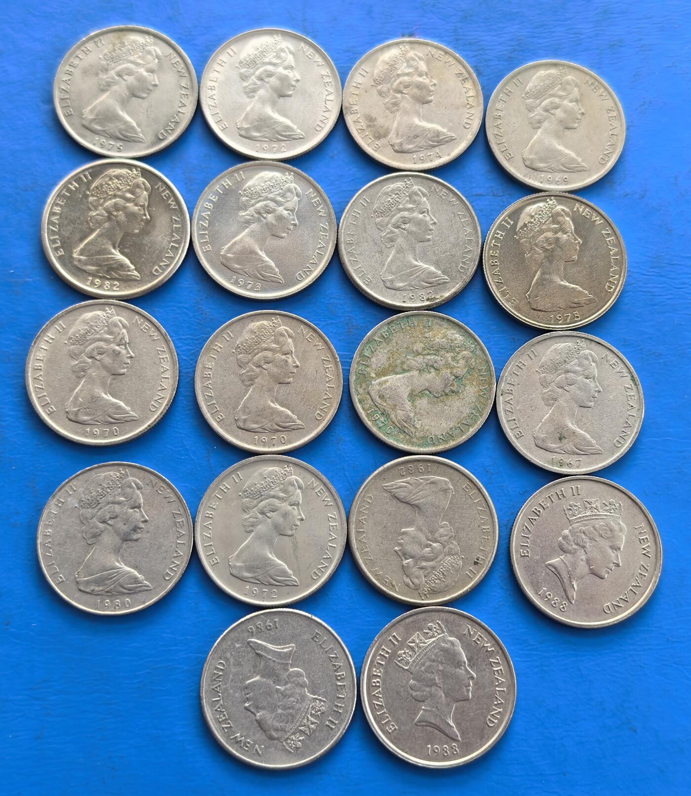 外国优质老铜币高银银币，周六九点倒数截拍，满百包邮，持续收拍