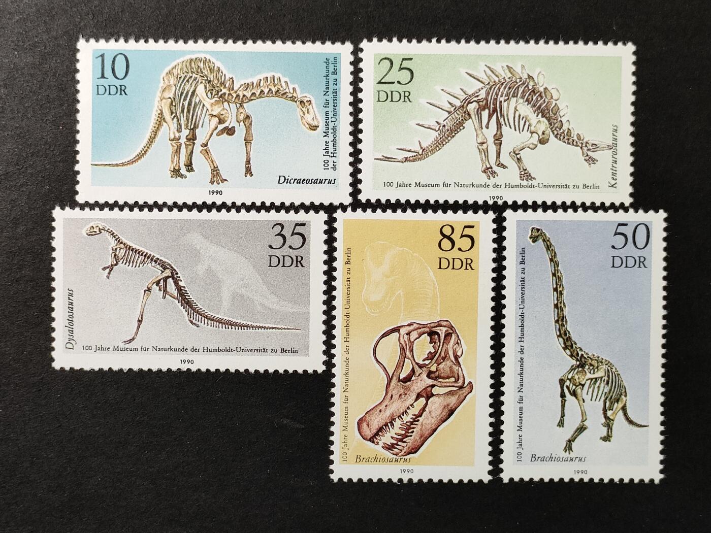 ↓君缘收藏691期☞钱币邮品↓无佣金、可寄存、满30元包邮  德国邮票东德，1990年柏林洪堡大学自然历史博物馆建馆100周年·恐龙化石邮票5全
