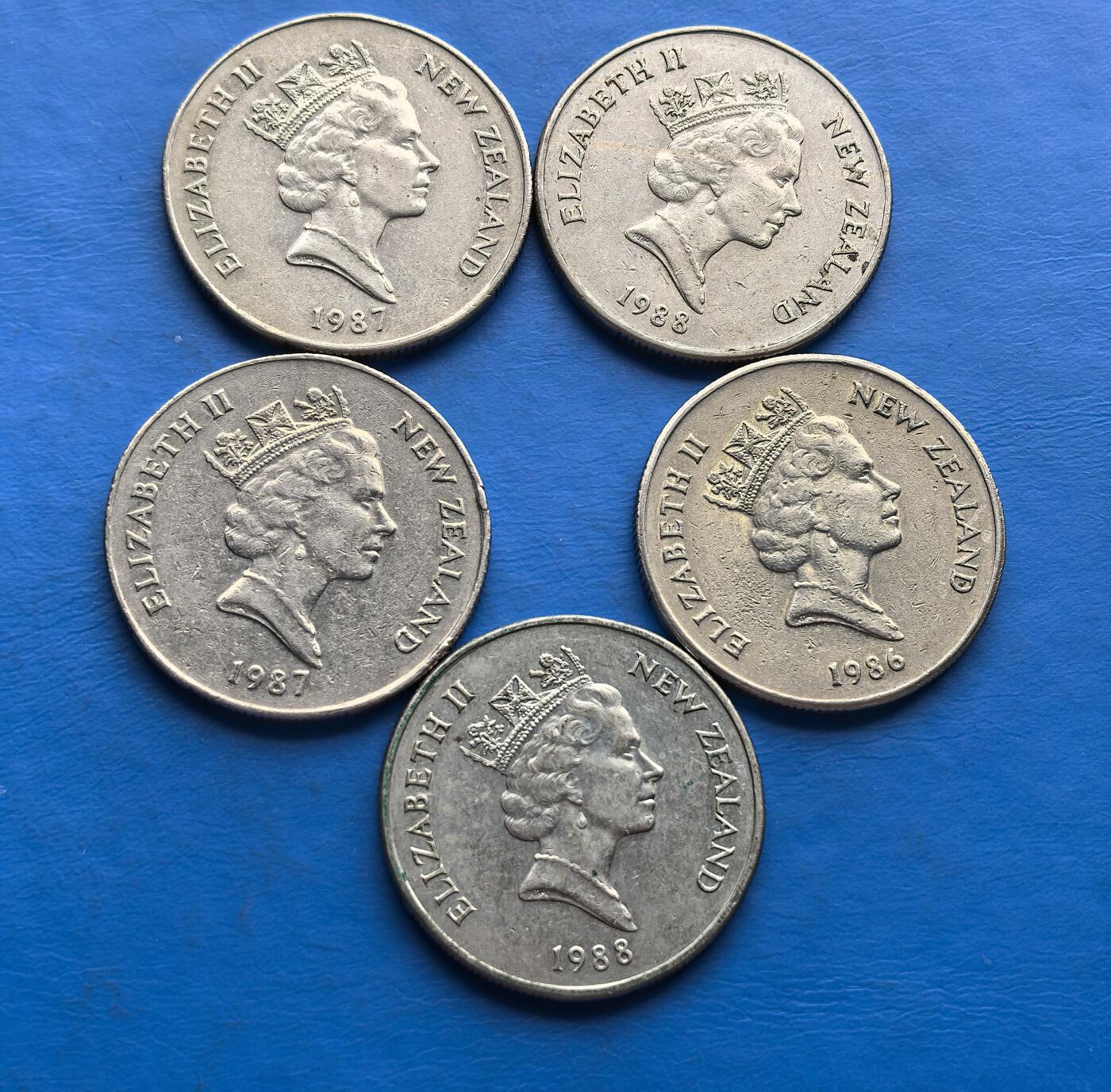 外国优质老铜币高银银币，周六九点倒数截拍，满百包邮，持续收拍