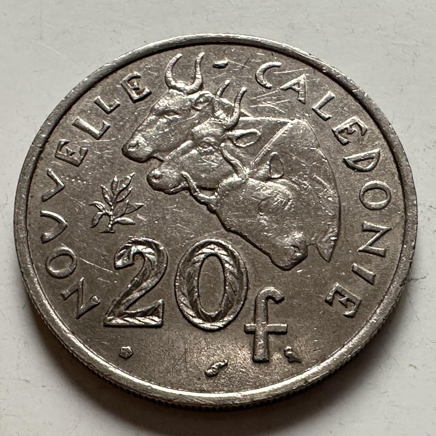 🌹外币初藏🌹🐯2025年第145场  每周二四六晚8️⃣点 接代拍 新喀里多尼亚1972年20法郎