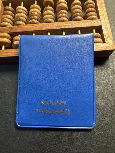 ❤️【币观天下】❤️ 第336期钱币拍卖- 2025.12.26周五晚上6点半场-长期征集拍品 - 稀少 芬兰早期原包装带证书1975年吉科宁总统诞辰75周百年纪念银币22.75克