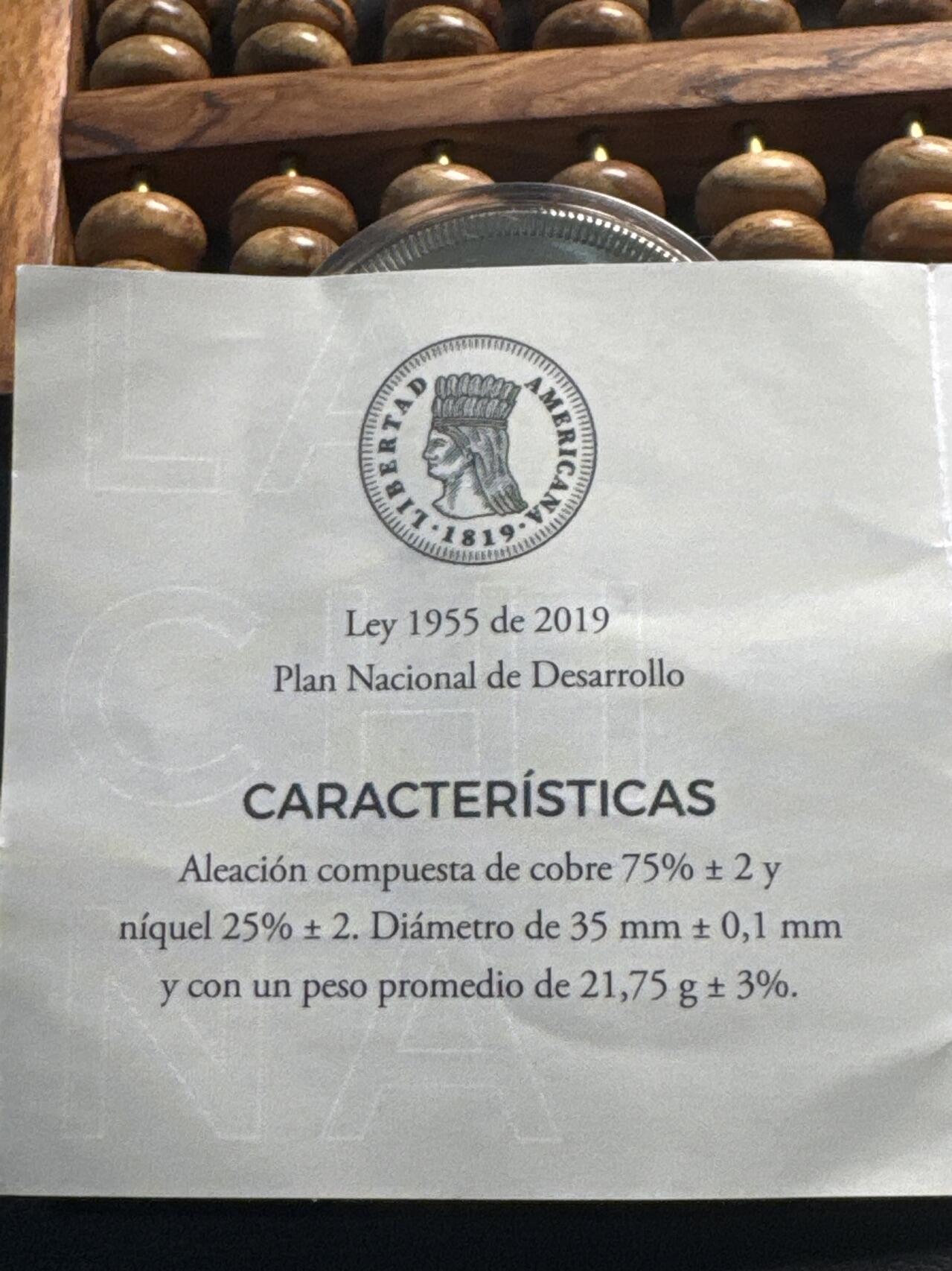 ❤️【币观天下】❤️ 第336期钱币拍卖- 2025.12.26周五晚上6点半场-长期征集拍品 哥伦比亚独立200周年单面精制1万比索纪念币含袋子证书