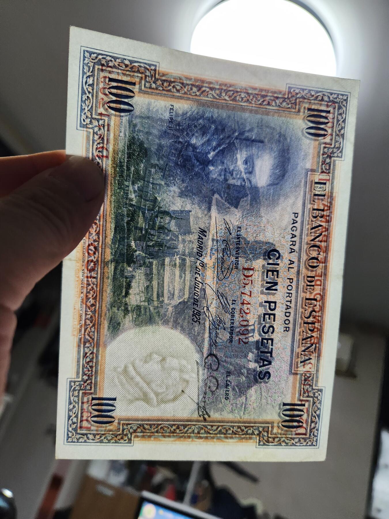 12月24号晚上8点 外国纸币自动截拍第76场 西班牙1925年版100比塞塔 纸币 美品