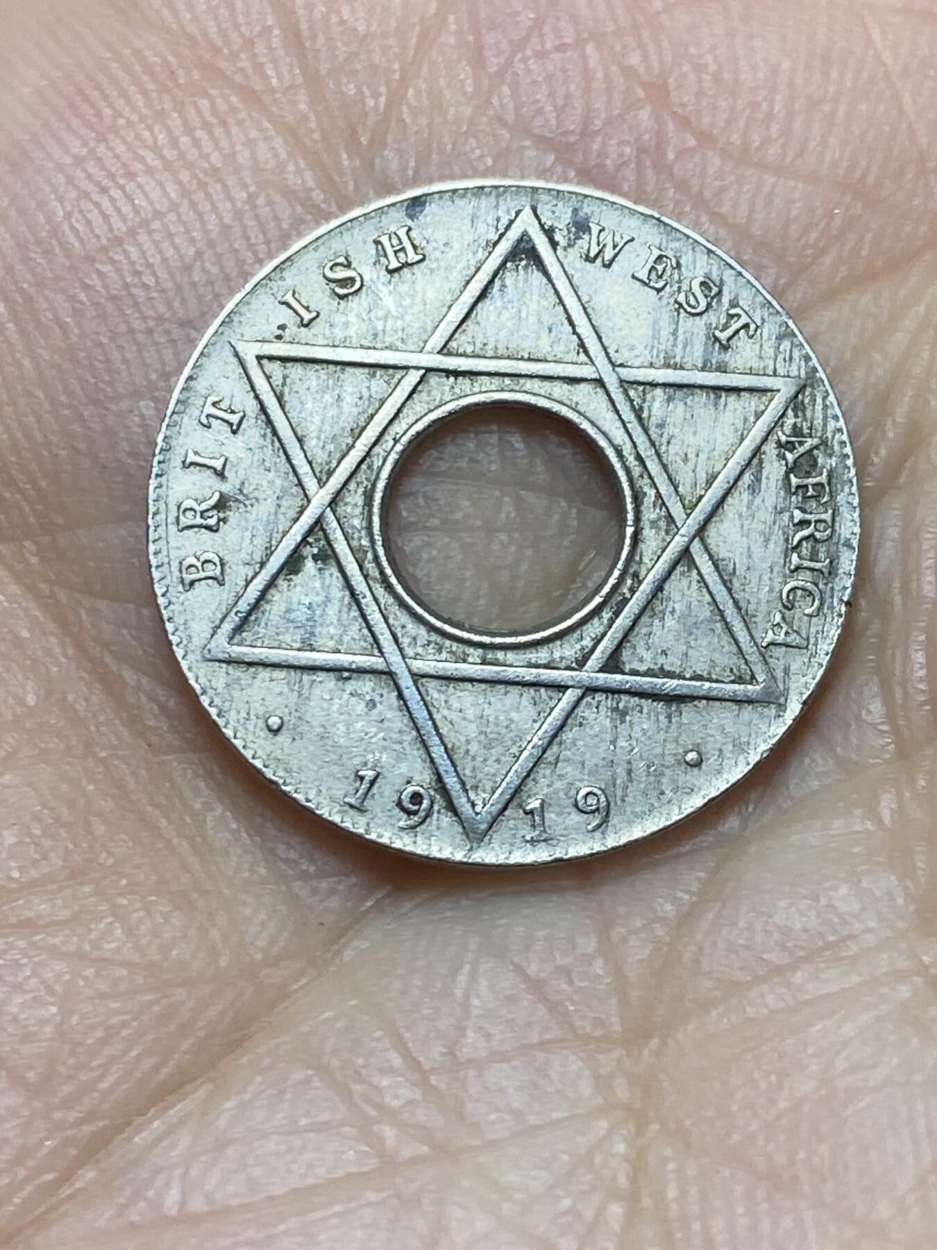 2025年第一百四十场(总第一百六十六场）外国好品散币场(免佣金) 英属西非1919年1/10便士(乔治五世第二版，H标喜敦厂造)