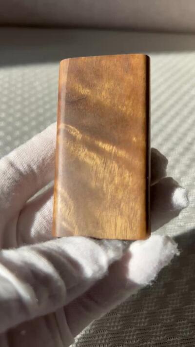 零元拍：B06金丝楠牌子，香喷喷的小金砖，金光闪闪，75/40/12MM