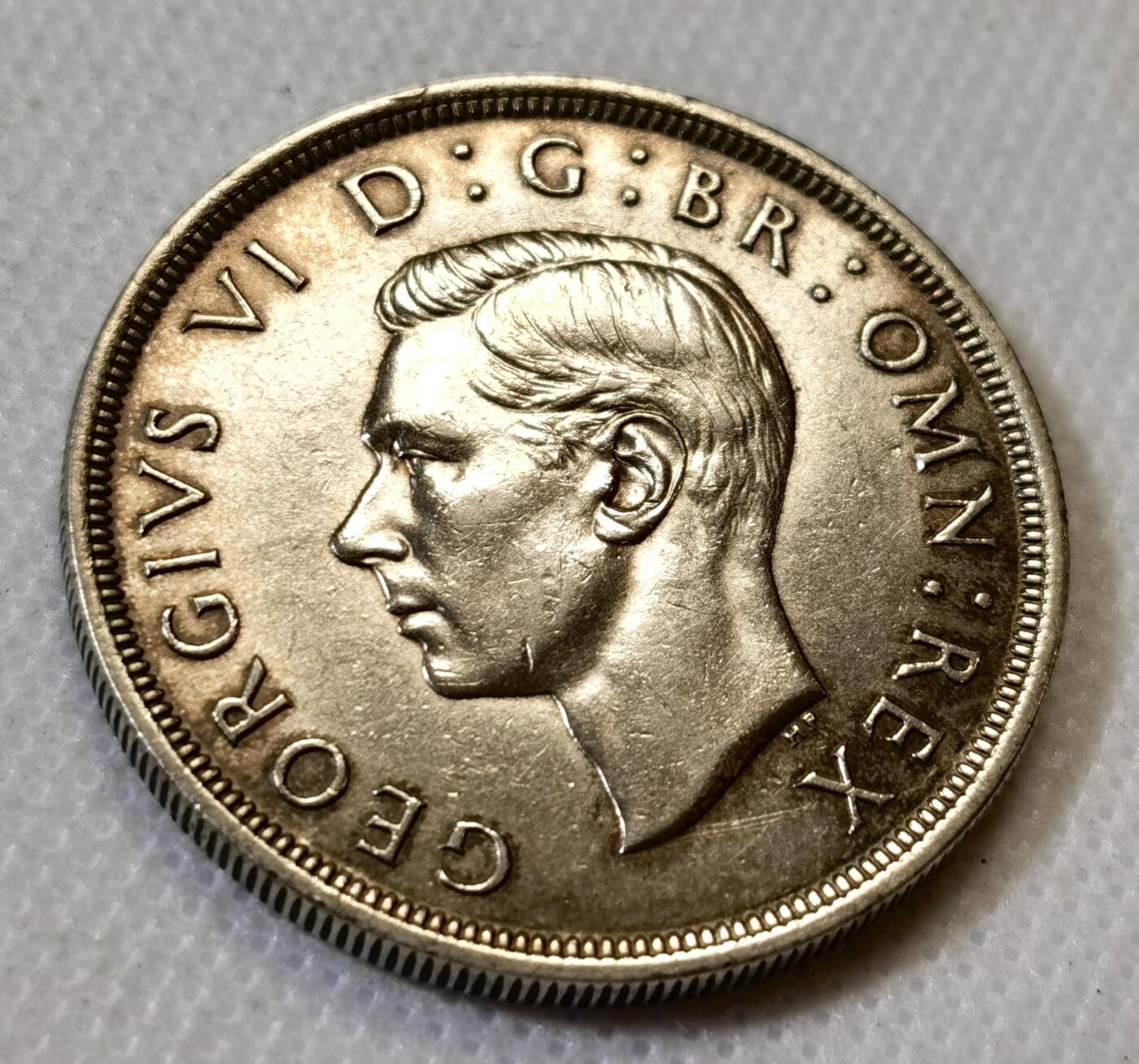 甄臻铺-世界币章拍卖（第45期）精品场拍品征集中，送拍享返佣金等优惠多多 英国 1937年 乔治六世 1克朗 银币 乔六登基纪念，细节见图