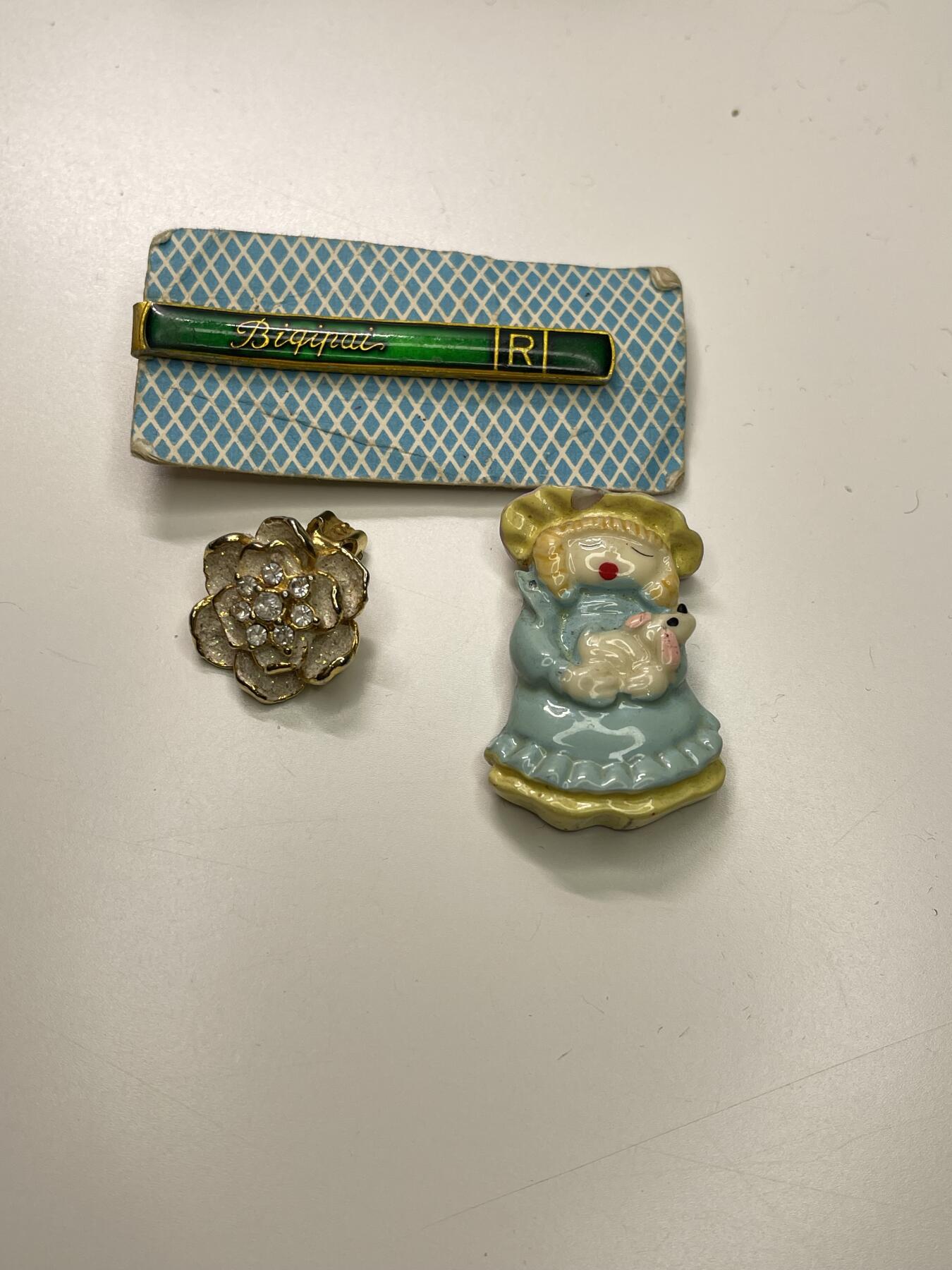 新时代收藏徽章红藏拍卖(第二十九场)  徽章纸品证书杂项