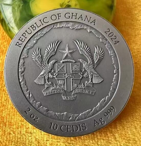 ❤️【币观天下】❤️ 第336期钱币拍卖- 2025.12.26周五晚上6点半场-长期征集拍品 加纳2024年，石刻纪念碑系列-美国总统山-拉什莫尔山. 2盎司,超高浮雕,仿古,纪念银币. 盒证全. 新热门系列. 实物更质感漂亮. 国外售价295美元