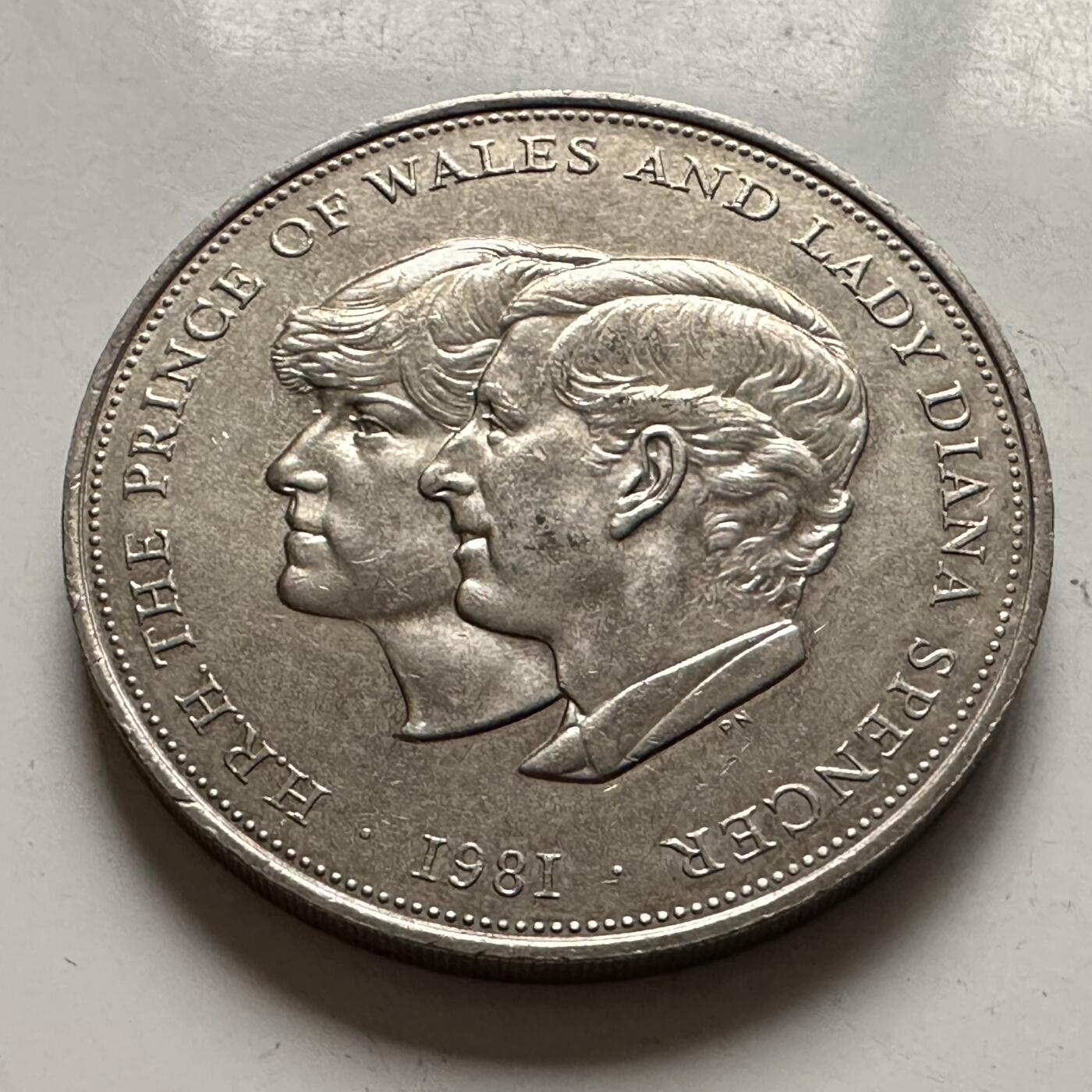 🌹外币初藏🌹🐯2025年第145场  每周二四六晚8️⃣点 接代拍 英国1972年克郎型纪念币