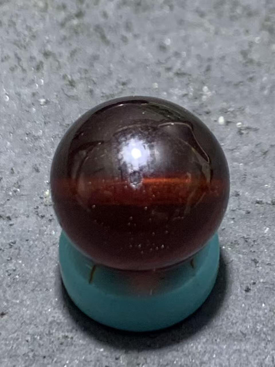 天然乌克兰血珀通货圆珠一颗，