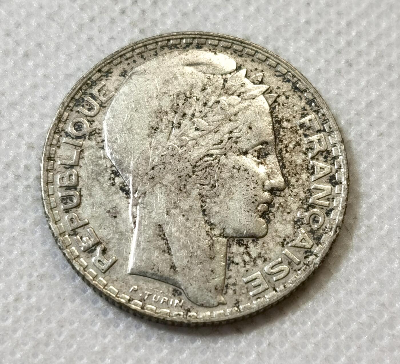 甄臻铺-世界币章拍卖（第45期）精品场拍品征集中，送拍享返佣金等优惠多多