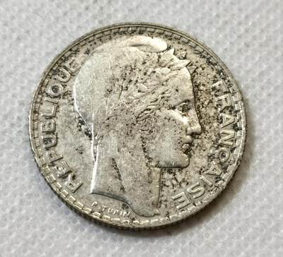 甄臻铺-世界币章拍卖（第45期）精品场拍品征集中，送拍享返佣金等优惠多多 - 法国1934年自由女神10法郎银币好品 10克 680银 纯银价100多