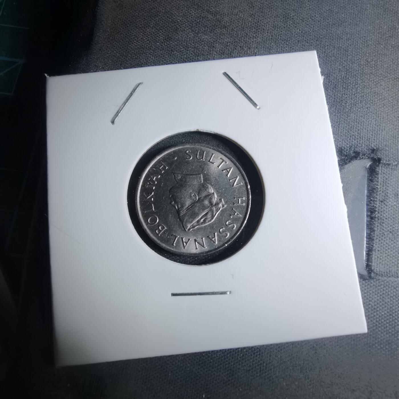 沼泽如烟--第945场 文莱1980年10分