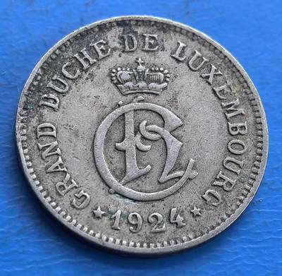 外国优质老铜币高银银币，周六九点倒数截拍，满百包邮，持续收拍 - 卢森堡1924 年 10 分，正面王室花押配王冠，背饰月桂枝，承载大公国历史，铜镍质地，欧洲王室币藏特色标的 。