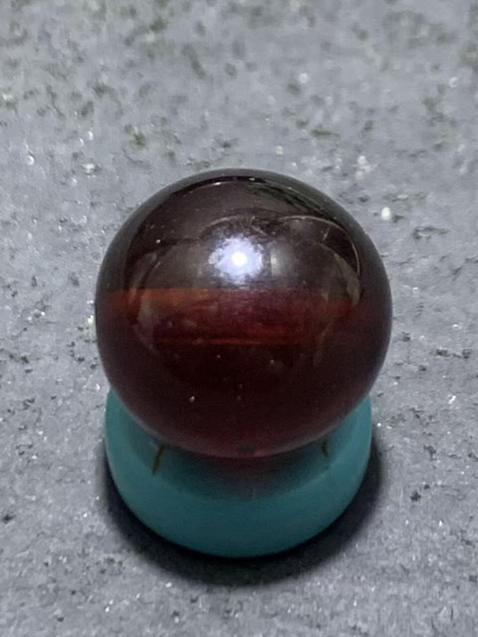 天然乌克兰血珀通货圆珠一颗，