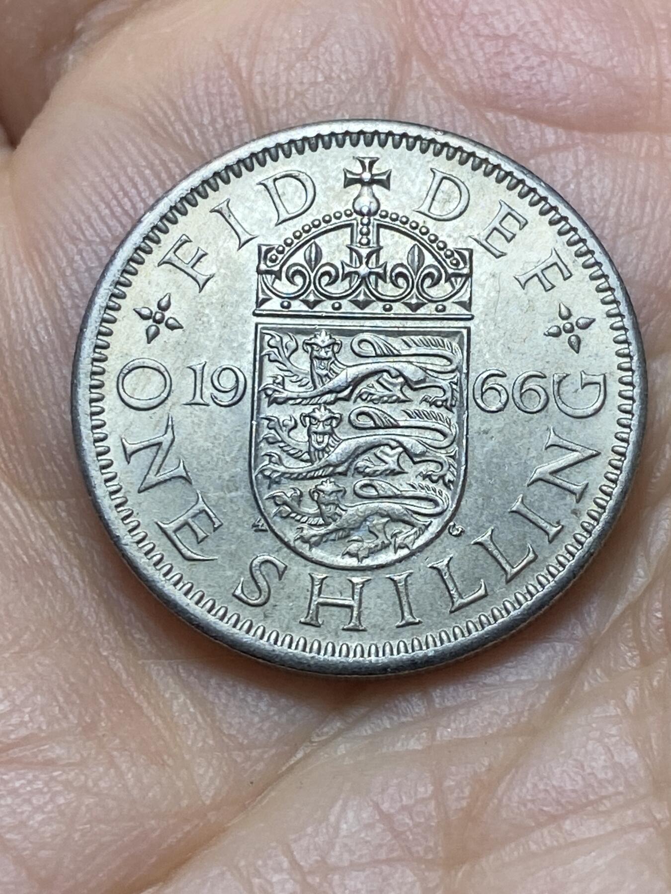 2025年第一百四十场(总第一百六十六场）外国好品散币场(免佣金) 英国🇬🇧1966年1先令(伊丽莎白二世青年桂冠第二版，英格兰盾徽版)