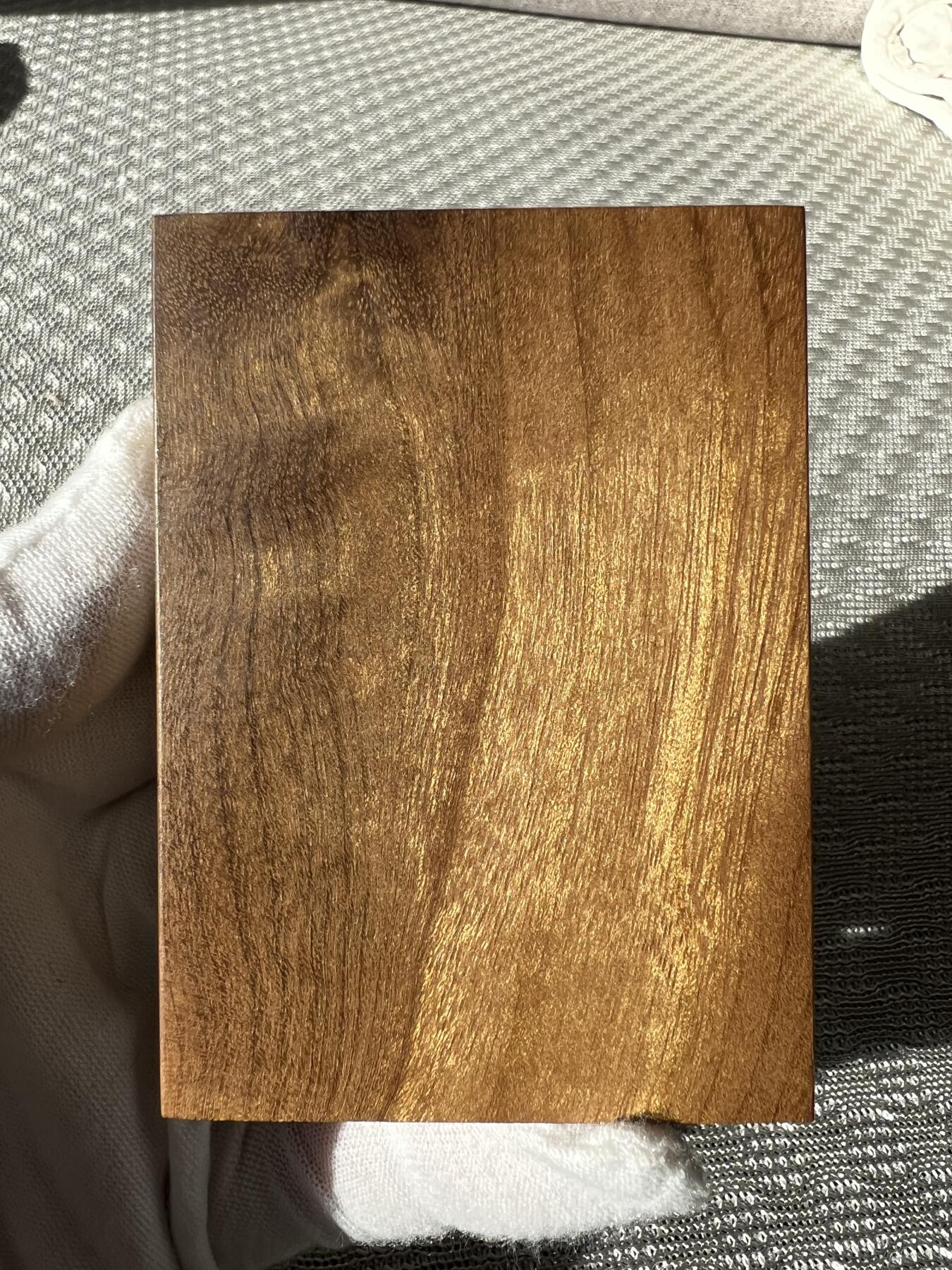 零元拍：B03金丝楠牌子，香喷喷的小金砖，金光闪闪，81/58/18MM