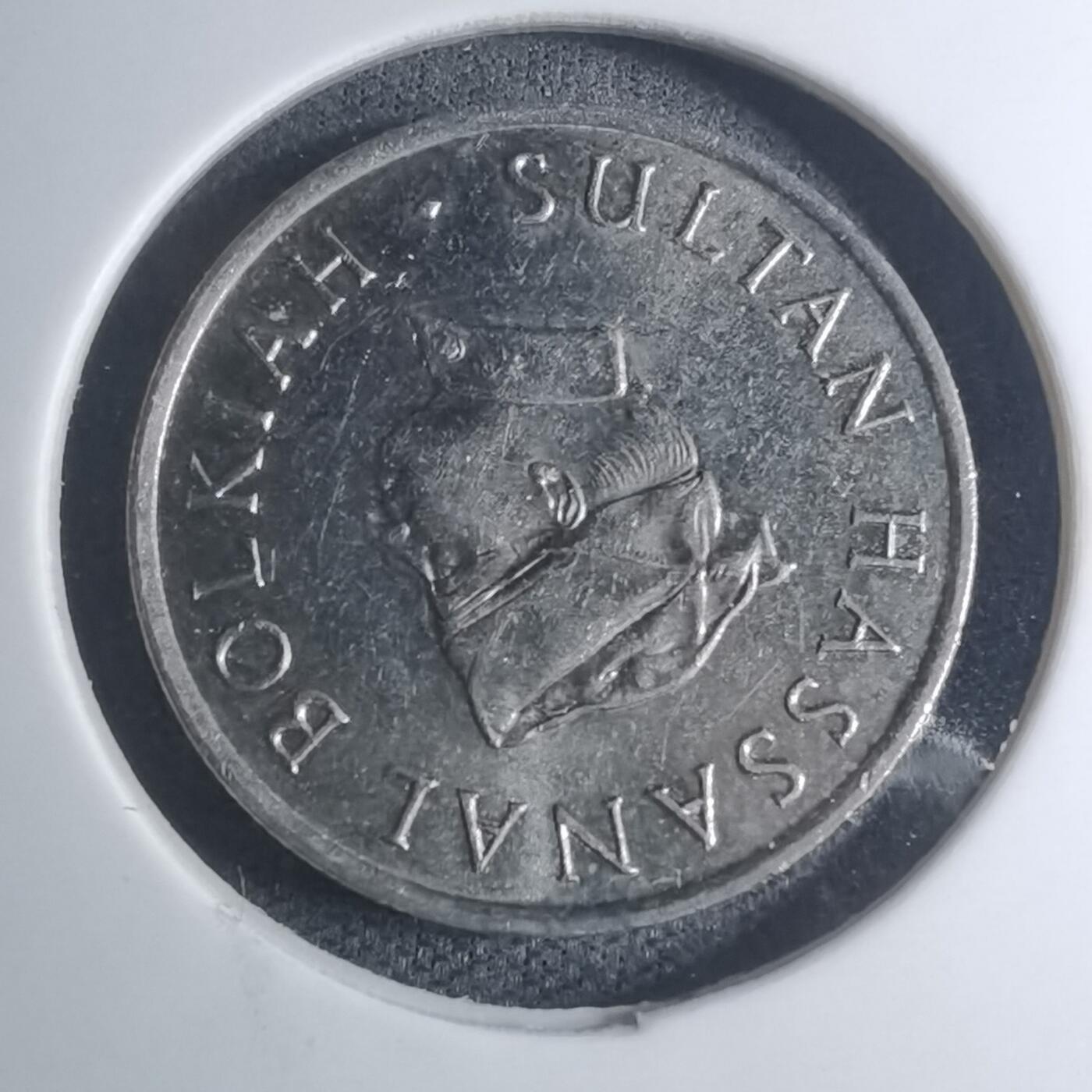 沼泽如烟--第945场 文莱1990年10分