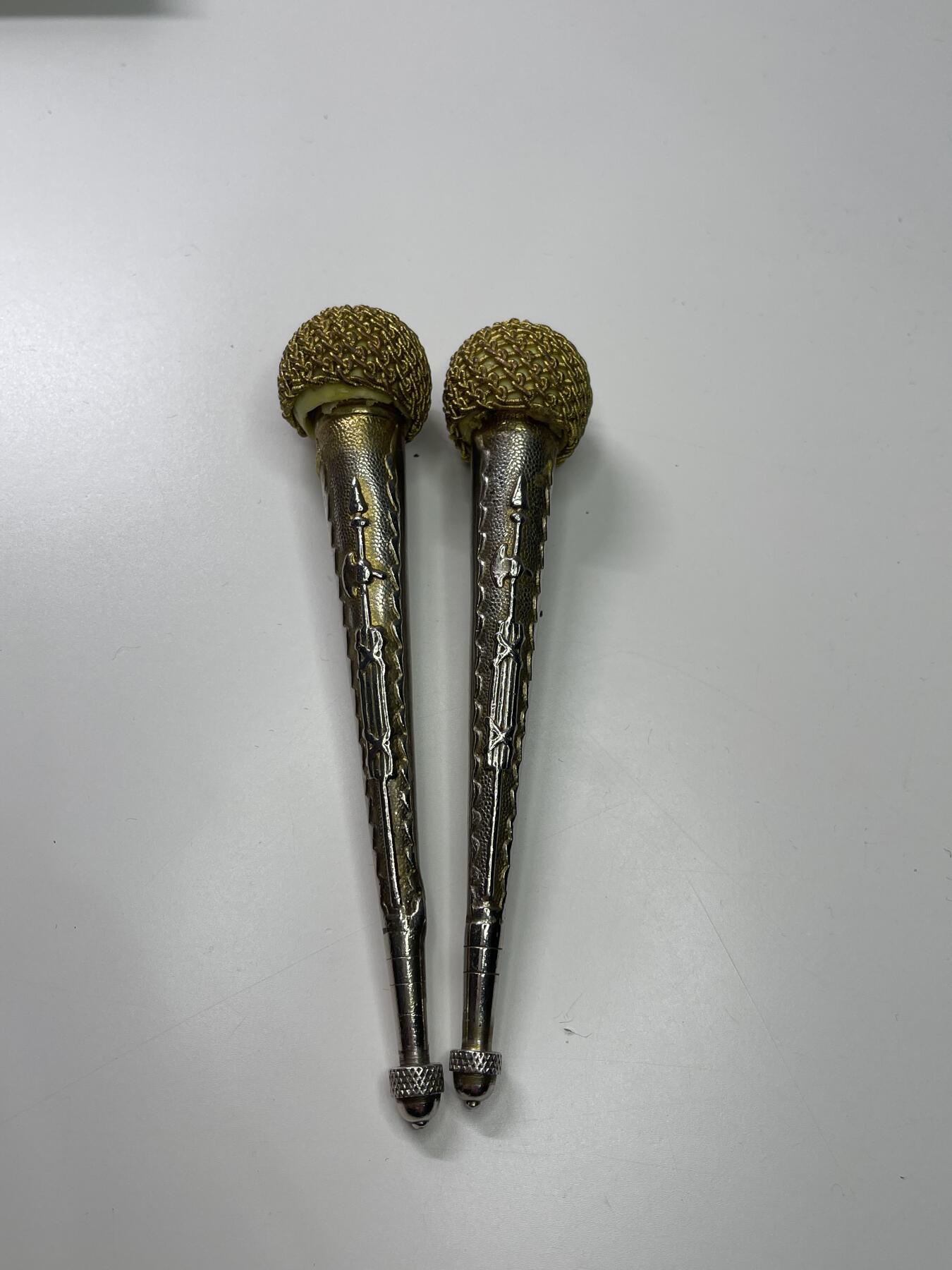 新时代收藏徽章红藏拍卖(第二十九场)  徽章纸品证书杂项 意大利授带吊饰 金属丝刺绣 带法西斯（一种武器，是政治上法西斯的来源）浮雕