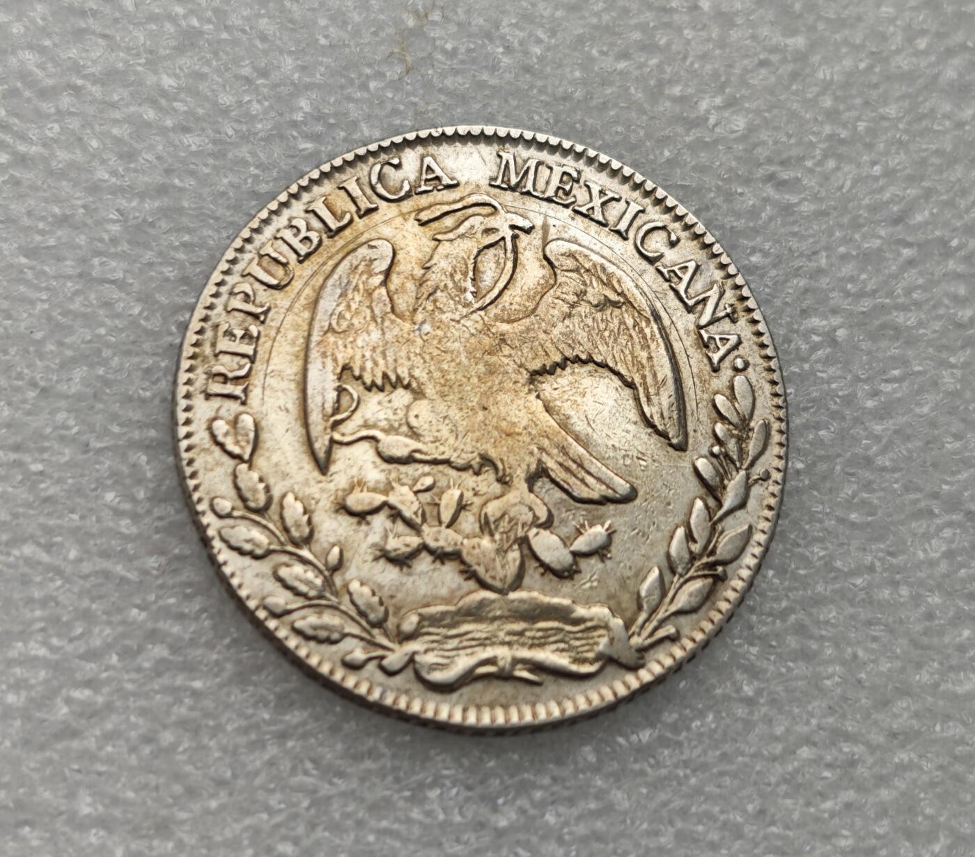 瓶子🏺第222期拍卖会  墨西哥1861/0年骑字鹰洋 少见中期骑字