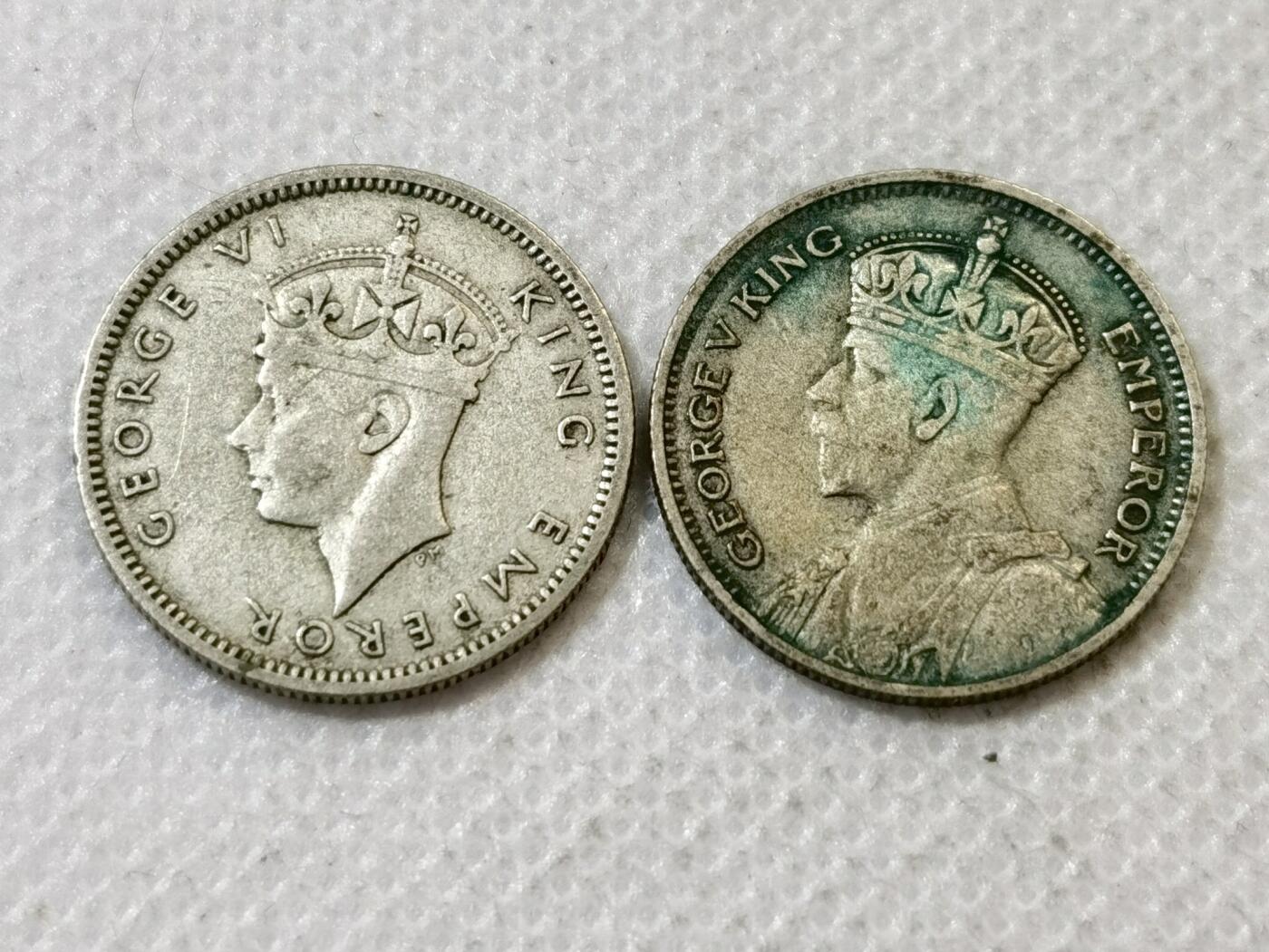 甄臻铺-世界币章拍卖（第45期）精品场拍品征集中，送拍享返佣金等优惠多多 斐济1935、1940年海龟6便士银币2枚 乔治五世、乔治六世2个版别